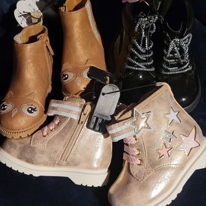 Toddler boots size 6 & 7